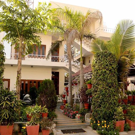 Hotel Sukhvilas Jaipur Eksteriør billede